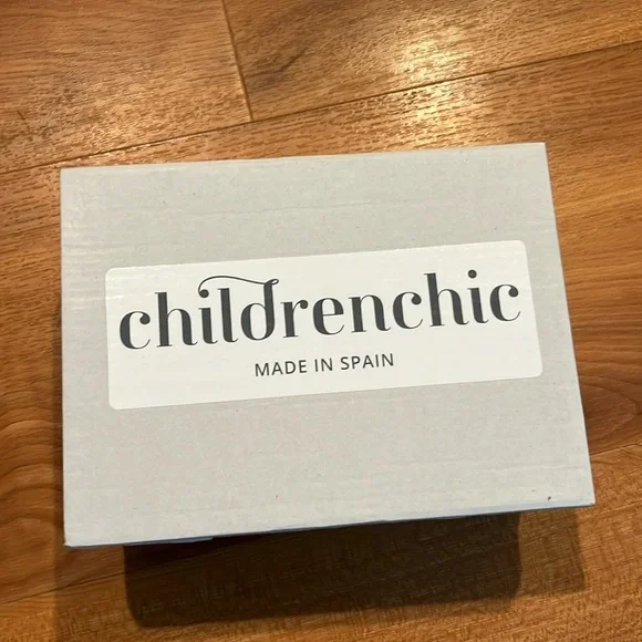 Children Chic Shoes - Picture 3 of 4